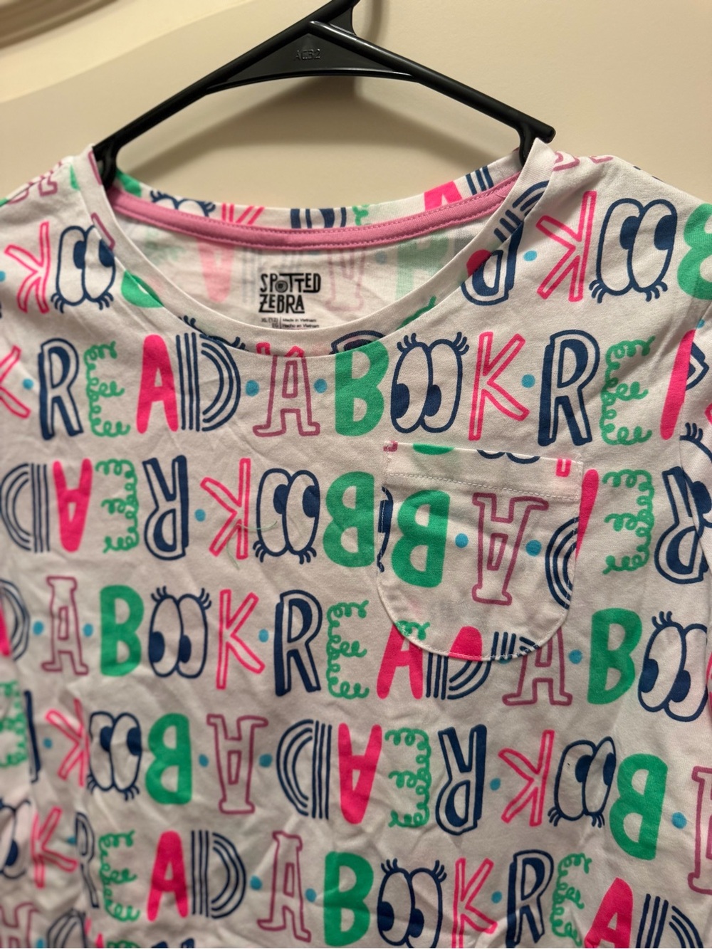 NWOT Spotted Zebra Girls' Long Sleeve 'Read a Book' Graphic Tee - White Multi - Picture 3 of 6